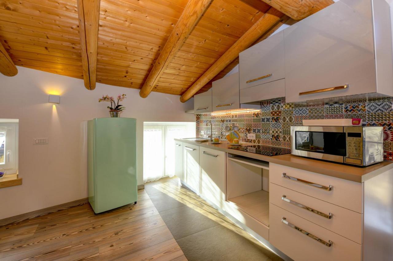 Casa Nel Borgo - Il Gufo Apartamento Tremosine Exterior foto