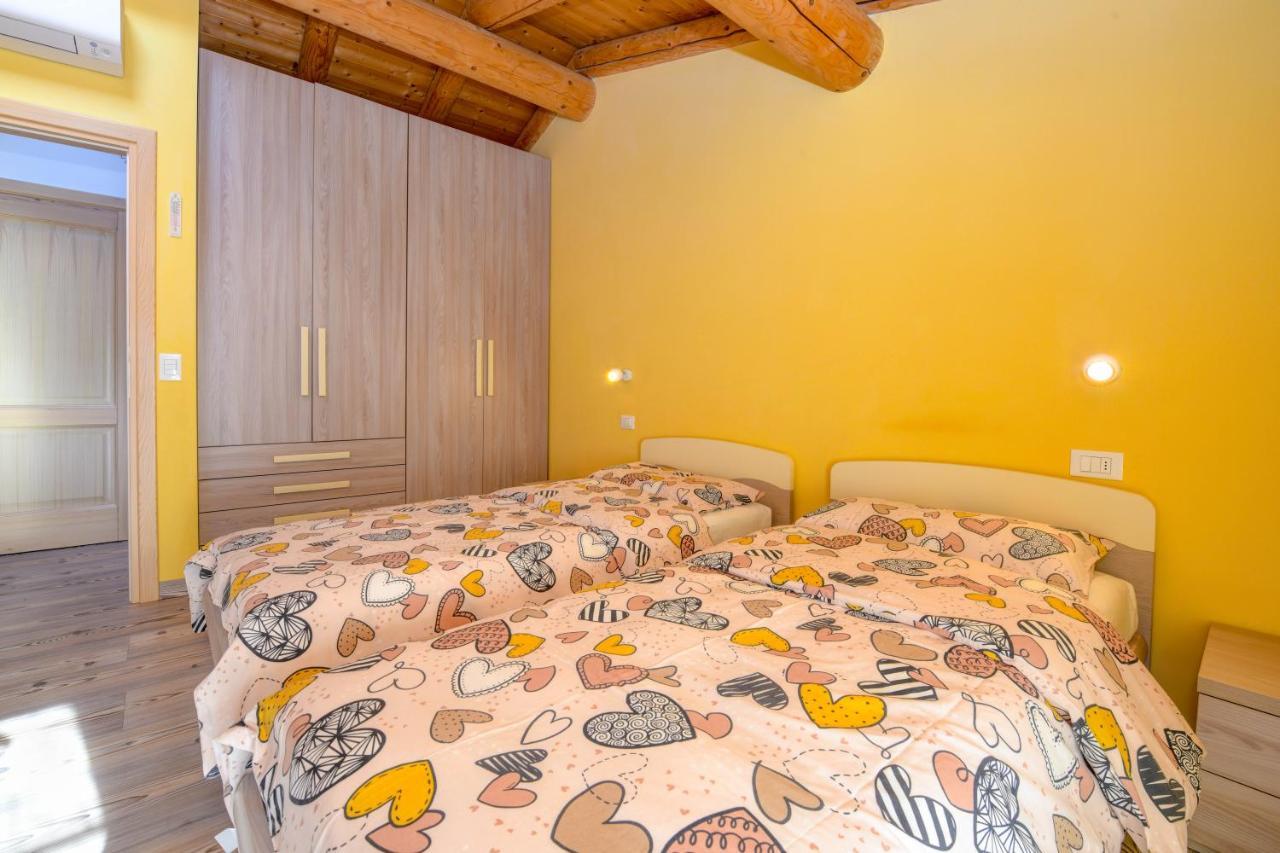 Casa Nel Borgo - Il Gufo Apartamento Tremosine Exterior foto