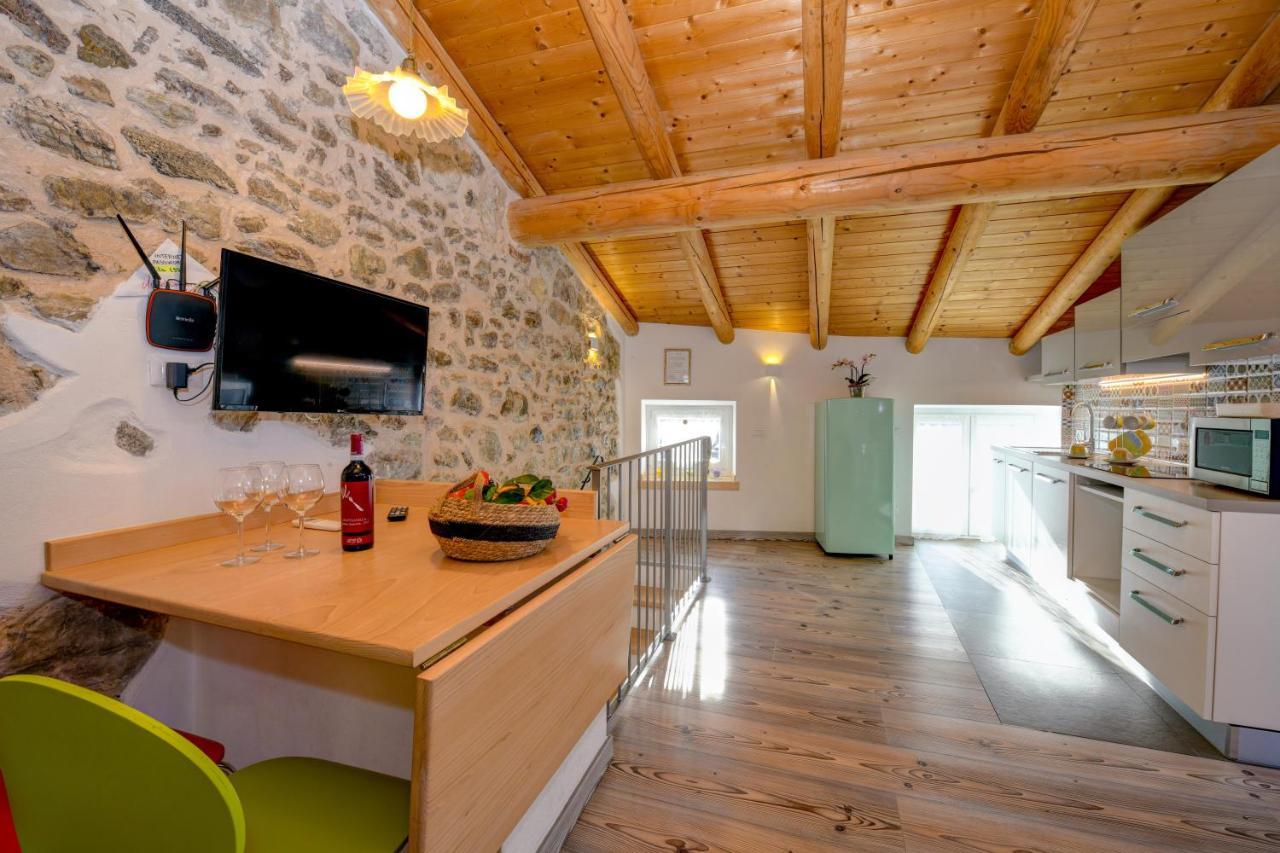 Casa Nel Borgo - Il Gufo Apartamento Tremosine Exterior foto