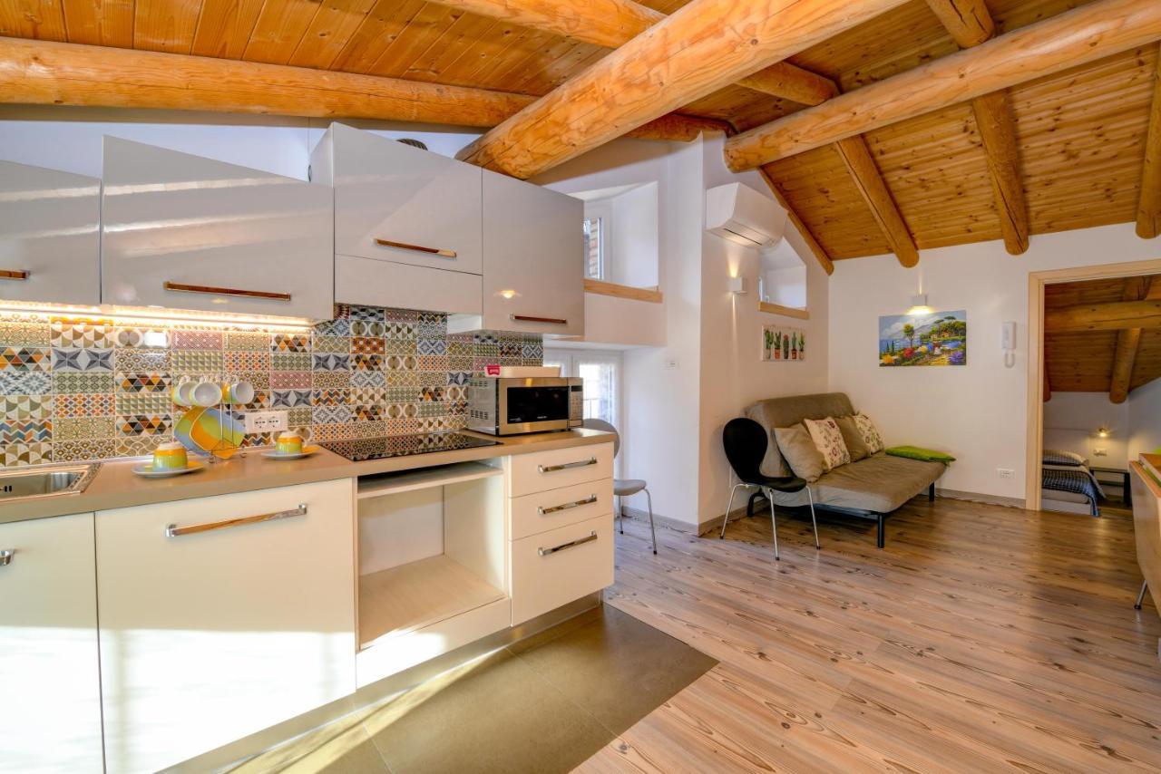 Casa Nel Borgo - Il Gufo Apartamento Tremosine Exterior foto