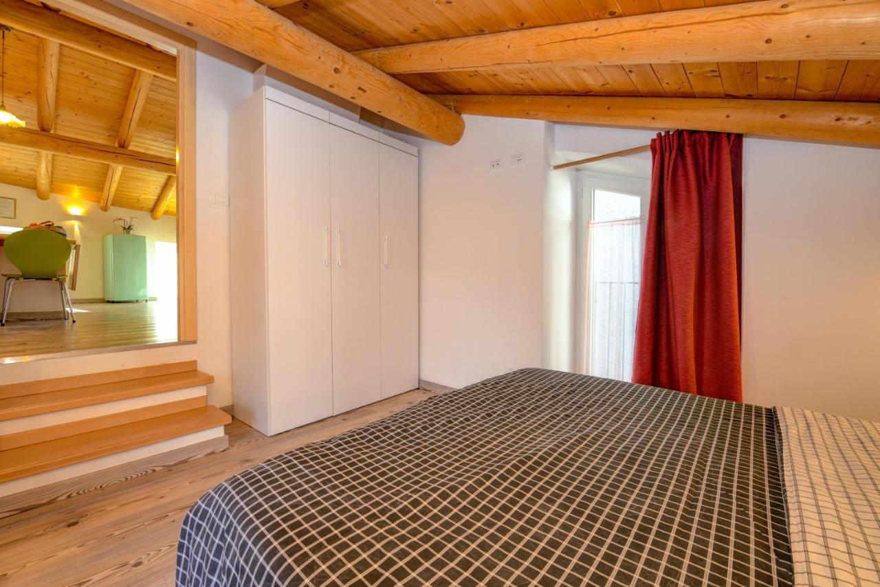 Casa Nel Borgo - Il Gufo Apartamento Tremosine Exterior foto